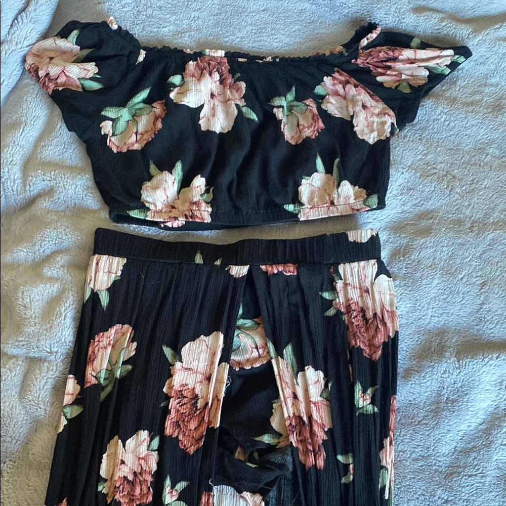 ILLA ILLA Black and Pink Floral Ensemble